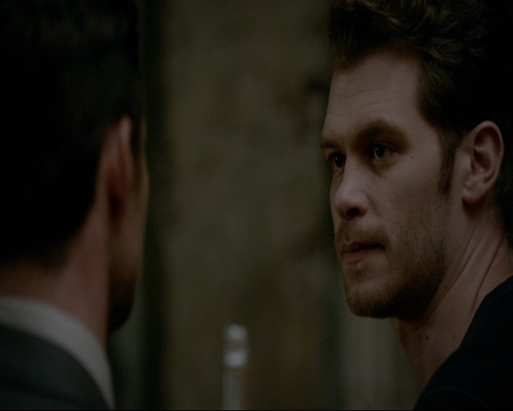 VampireDiaries-dot-nl_TheOriginals4x06BagOfCobras0465.jpg