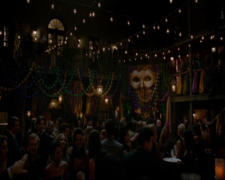 VampireDiaries-dot-nl_TheOriginals4x06BagOfCobras0483.jpg