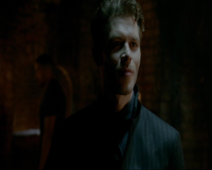 VampireDiaries-dot-nl_TheOriginals4x06BagOfCobras0529.jpg