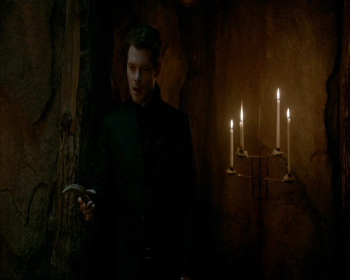 VampireDiaries-dot-nl_TheOriginals4x06BagOfCobras0533.jpg