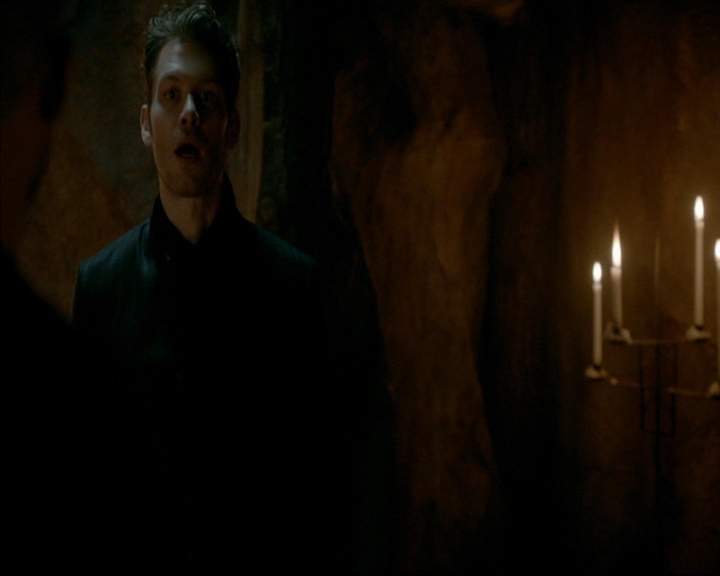 VampireDiaries-dot-nl_TheOriginals4x06BagOfCobras0564.jpg