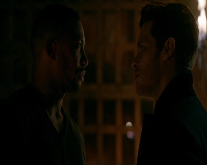 VampireDiaries-dot-nl_TheOriginals4x06BagOfCobras0579.jpg