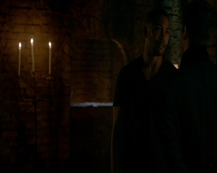 VampireDiaries-dot-nl_TheOriginals4x06BagOfCobras0586.jpg