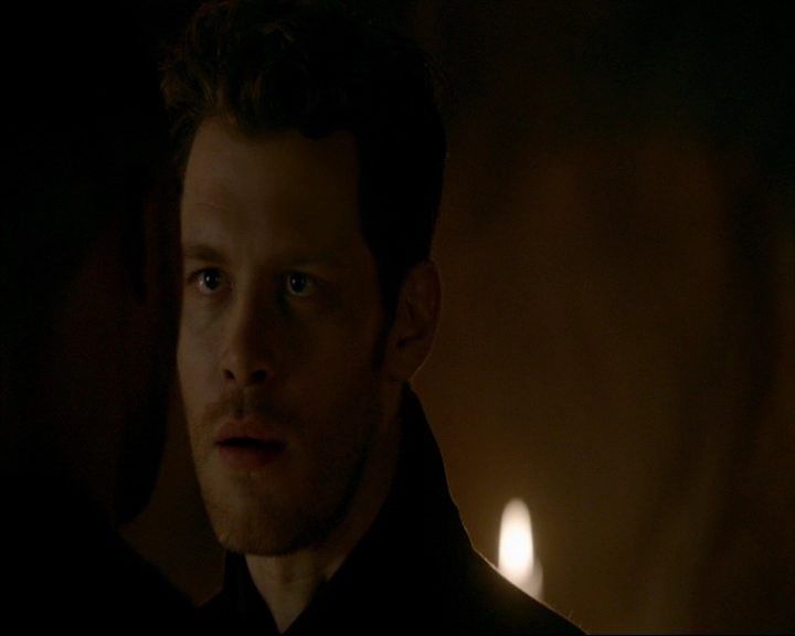 VampireDiaries-dot-nl_TheOriginals4x06BagOfCobras0593.jpg