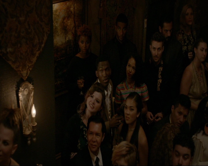 VampireDiaries-dot-nl_TheOriginals4x06BagOfCobras0604.jpg