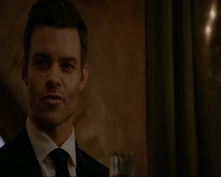 VampireDiaries-dot-nl_TheOriginals4x06BagOfCobras0626.jpg