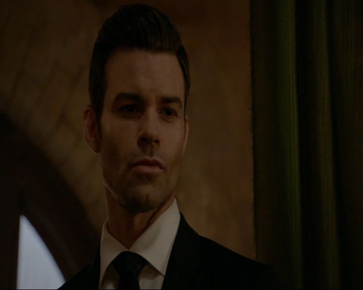 VampireDiaries-dot-nl_TheOriginals4x06BagOfCobras0633.jpg