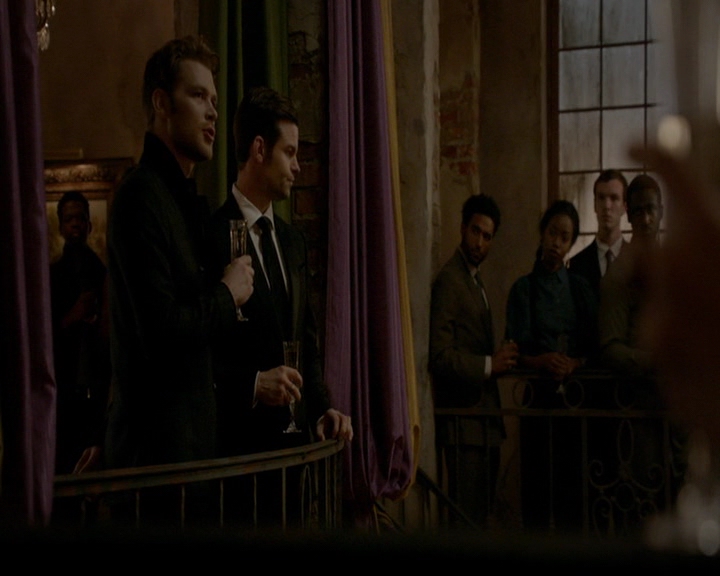 VampireDiaries-dot-nl_TheOriginals4x06BagOfCobras0634.jpg