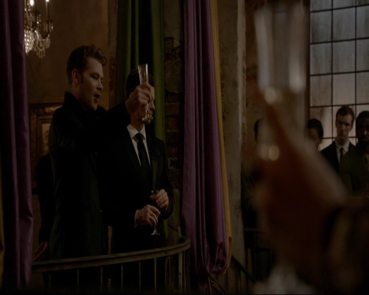 VampireDiaries-dot-nl_TheOriginals4x06BagOfCobras0653.jpg