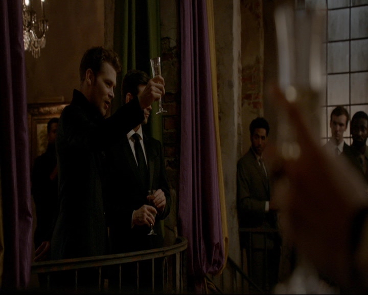 VampireDiaries-dot-nl_TheOriginals4x06BagOfCobras0654.jpg