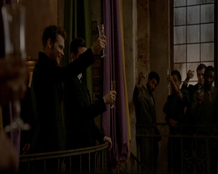 VampireDiaries-dot-nl_TheOriginals4x06BagOfCobras0657.jpg