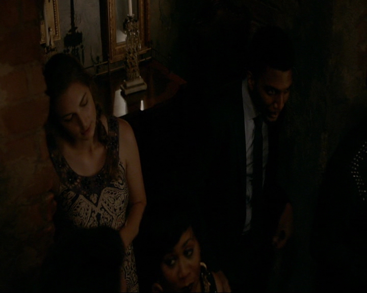 VampireDiaries-dot-nl_TheOriginals4x06BagOfCobras0665.jpg