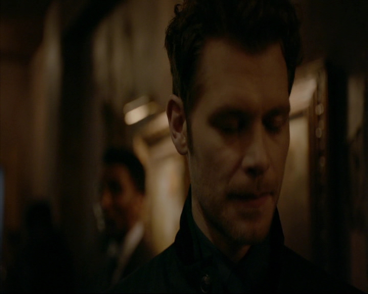 VampireDiaries-dot-nl_TheOriginals4x06BagOfCobras0727.jpg