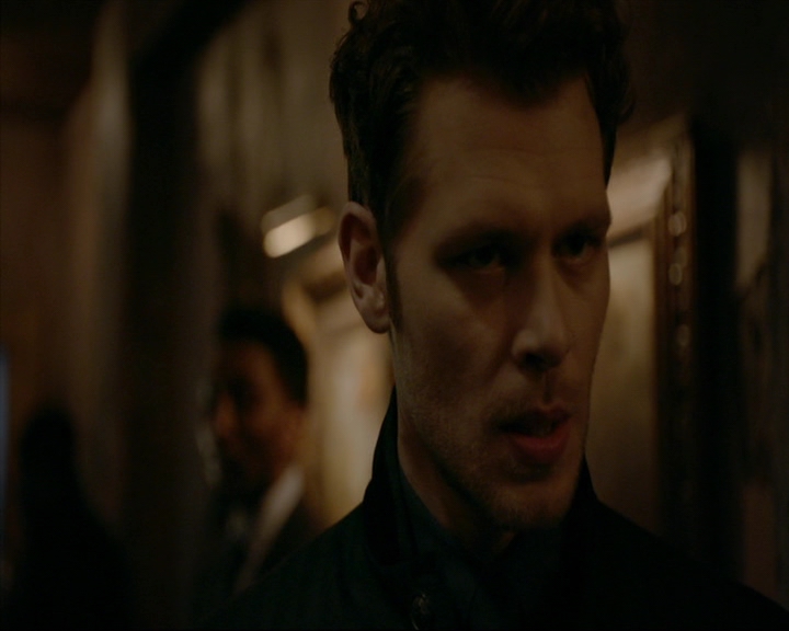 VampireDiaries-dot-nl_TheOriginals4x06BagOfCobras0728.jpg