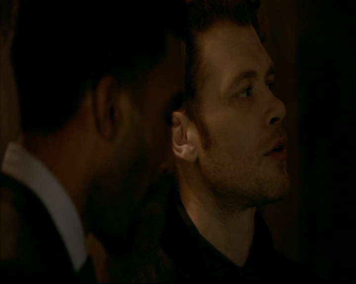 VampireDiaries-dot-nl_TheOriginals4x06BagOfCobras0743.jpg