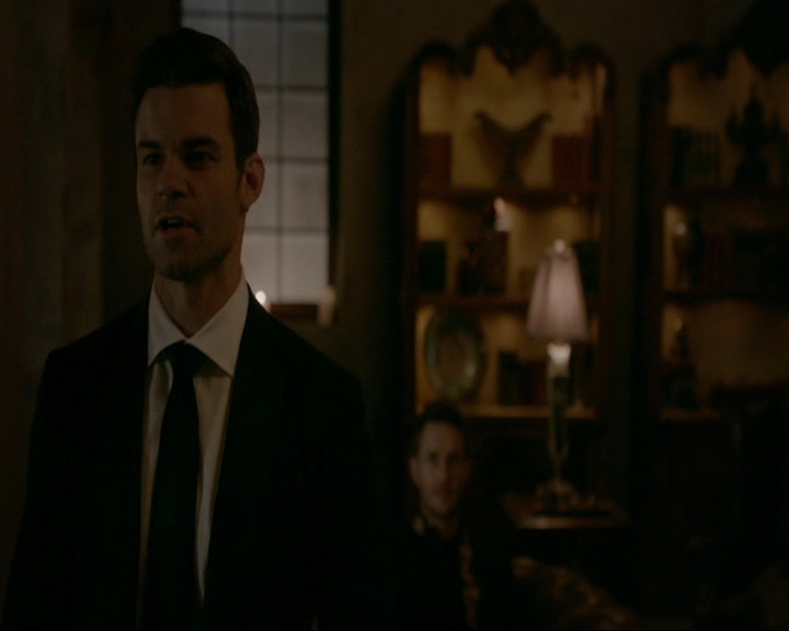 VampireDiaries-dot-nl_TheOriginals4x06BagOfCobras1630.jpg