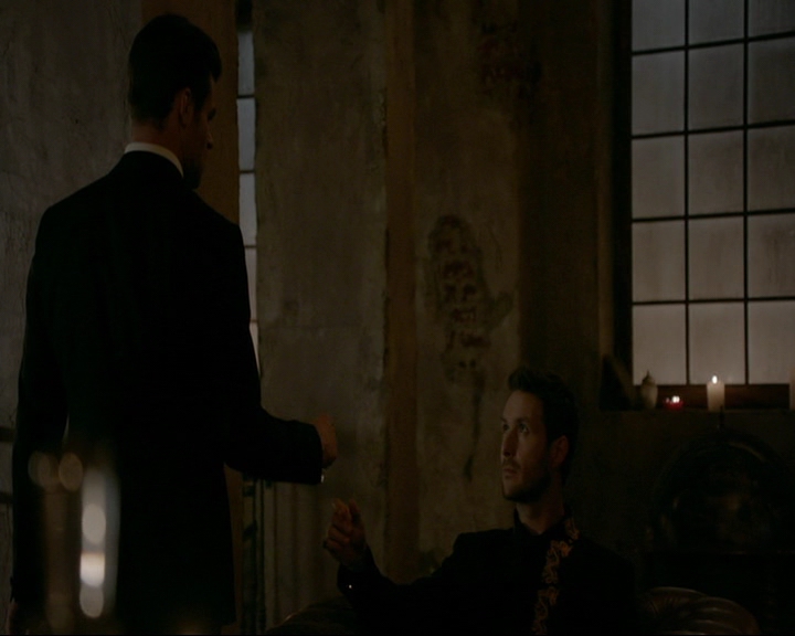 VampireDiaries-dot-nl_TheOriginals4x06BagOfCobras1655.jpg