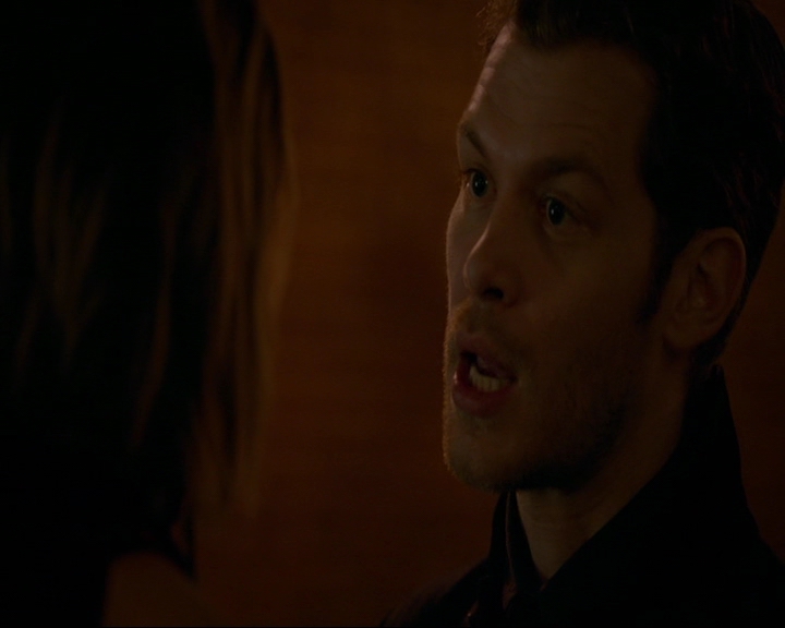 VampireDiaries-dot-nl_TheOriginals4x06BagOfCobras1962.jpg