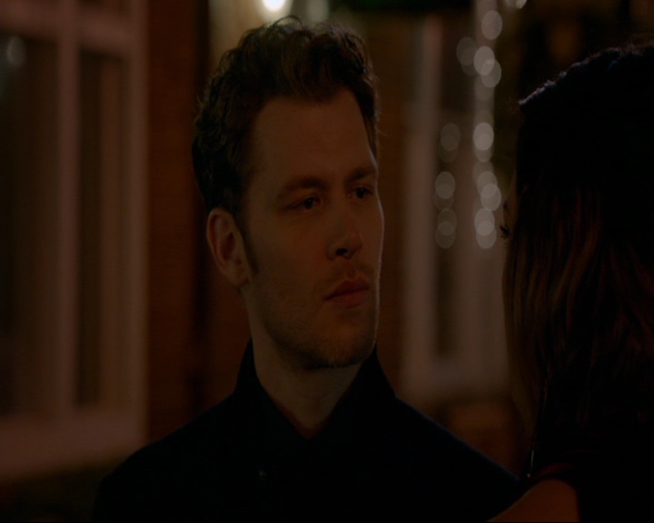 VampireDiaries-dot-nl_TheOriginals4x06BagOfCobras2005.jpg