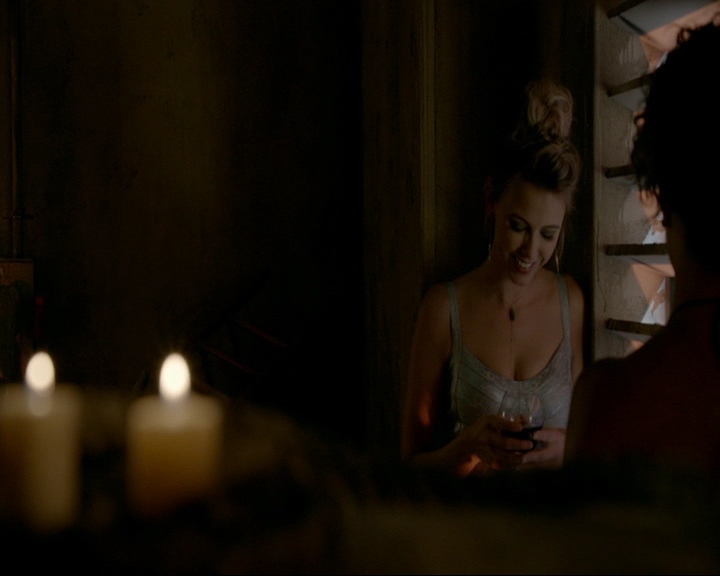 VampireDiaries-dot-nl_TheOriginals4x06BagOfCobras2151.jpg