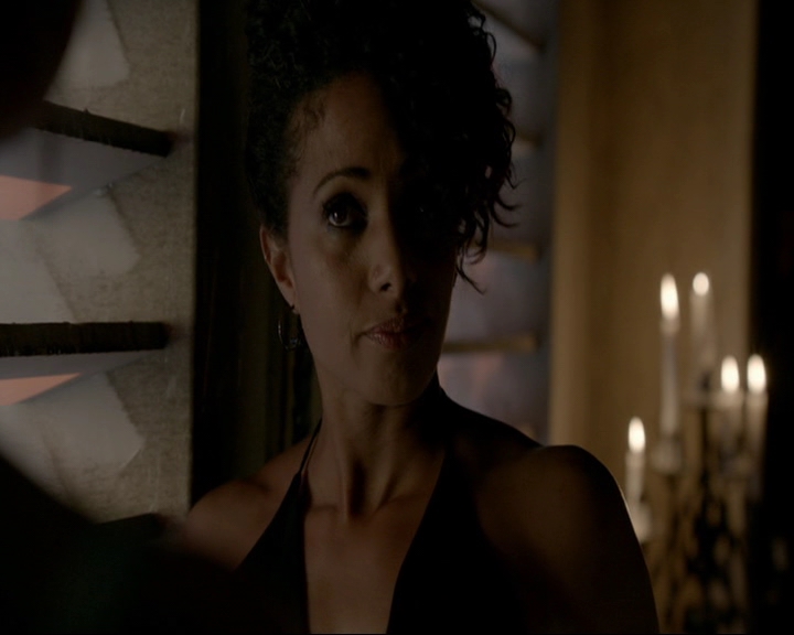 VampireDiaries-dot-nl_TheOriginals4x06BagOfCobras2158.jpg