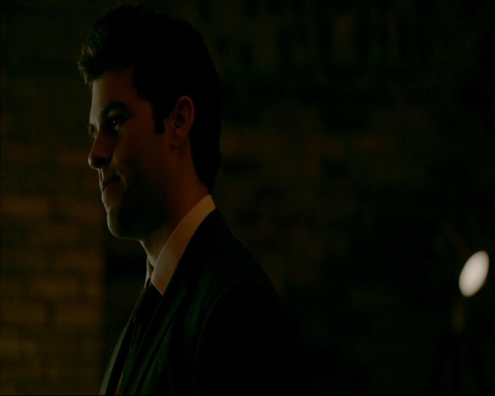 VampireDiaries-dot-nl_TheOriginals4x06BagOfCobras2214.jpg