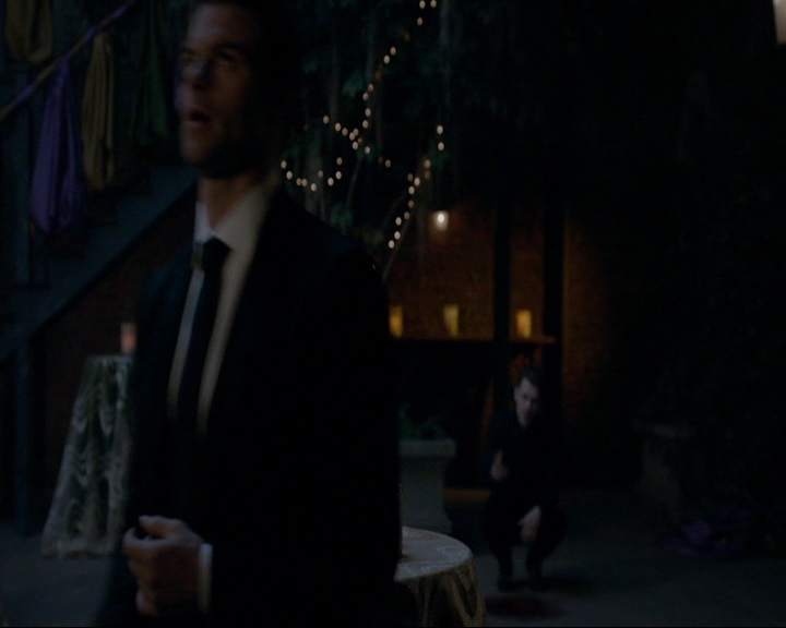 VampireDiaries-dot-nl_TheOriginals4x06BagOfCobras2229.jpg