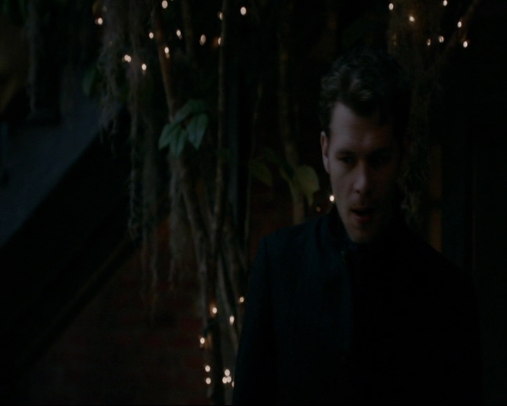 VampireDiaries-dot-nl_TheOriginals4x06BagOfCobras2242.jpg