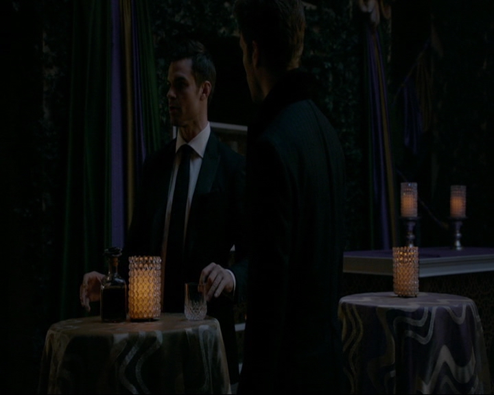 VampireDiaries-dot-nl_TheOriginals4x06BagOfCobras2255.jpg