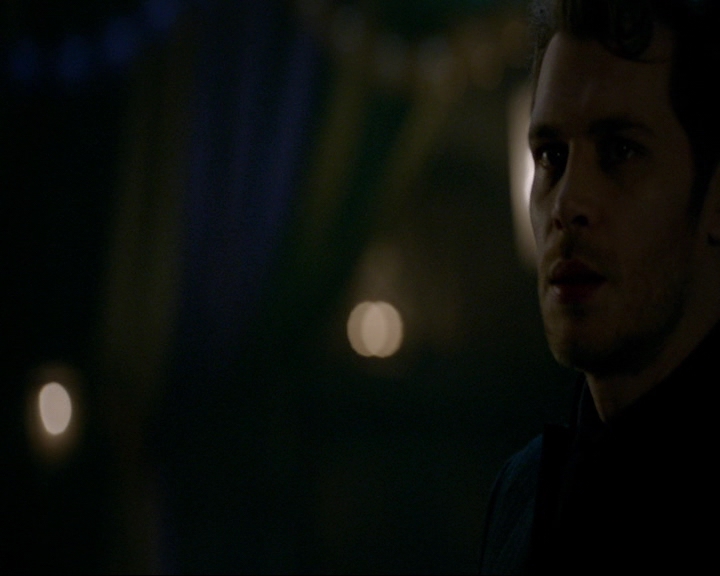 VampireDiaries-dot-nl_TheOriginals4x06BagOfCobras2265.jpg