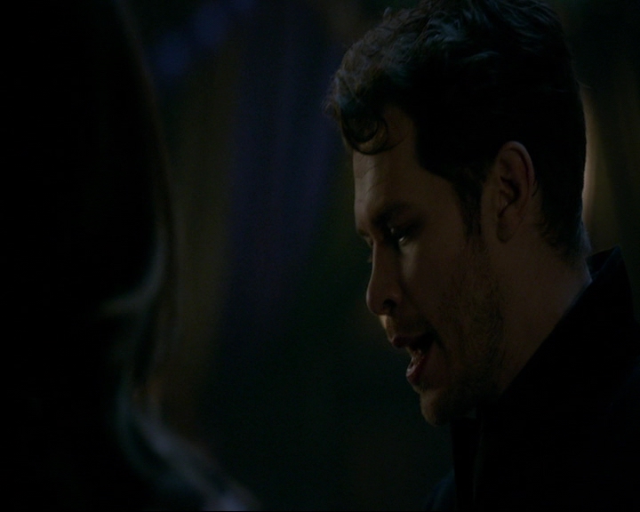 VampireDiaries-dot-nl_TheOriginals4x06BagOfCobras2278.jpg