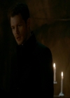 VampireDiaries-dot-nl_TheOriginals4x06BagOfCobras0516.jpg