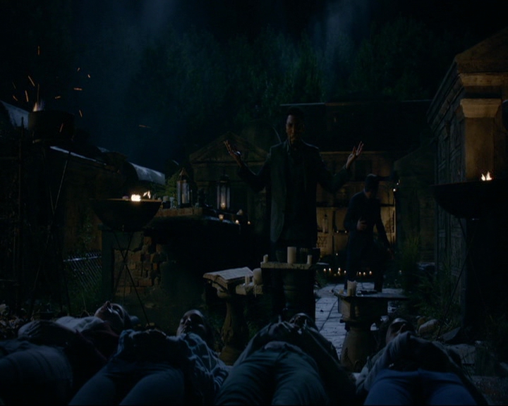 VampireDiaries-dot-nl_TheOriginals4x07HighWaterandaDevilsDaughter1303.jpg