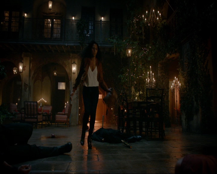 VampireDiaries-dot-nl_TheOriginals4x07HighWaterandaDevilsDaughter1683.jpg