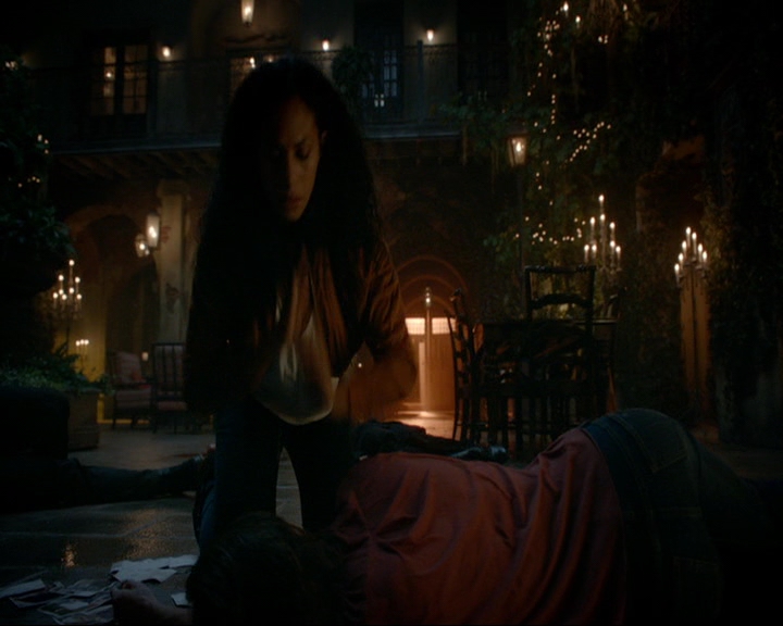 VampireDiaries-dot-nl_TheOriginals4x07HighWaterandaDevilsDaughter1685.jpg