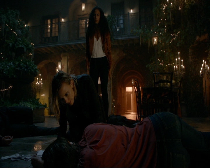 VampireDiaries-dot-nl_TheOriginals4x07HighWaterandaDevilsDaughter1693.jpg