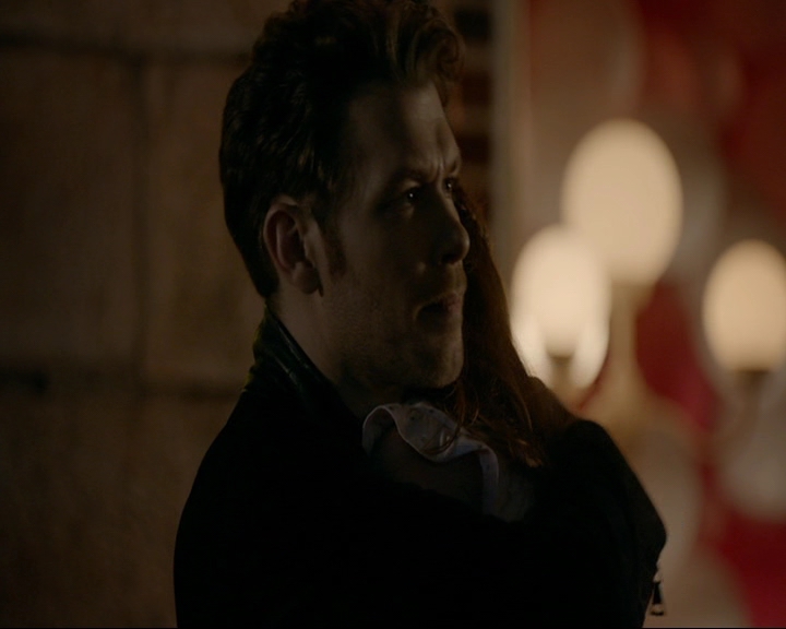 VampireDiaries-dot-nl_TheOriginals4x07HighWaterandaDevilsDaughter1755.jpg