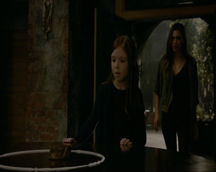 VampireDiaries-dot-nl_TheOriginals4x08VoodooInMyBlood0100.jpg