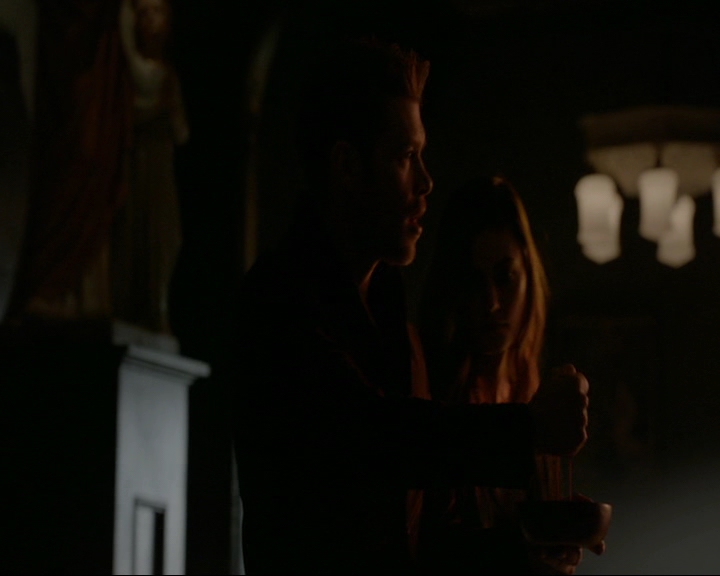 VampireDiaries-dot-nl_TheOriginals4x08VoodooInMyBlood0541.jpg