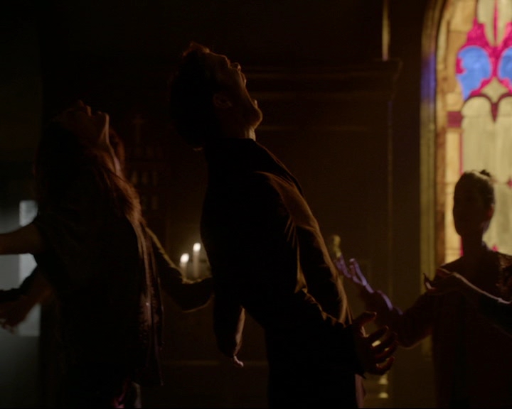 VampireDiaries-dot-nl_TheOriginals4x08VoodooInMyBlood0548.jpg