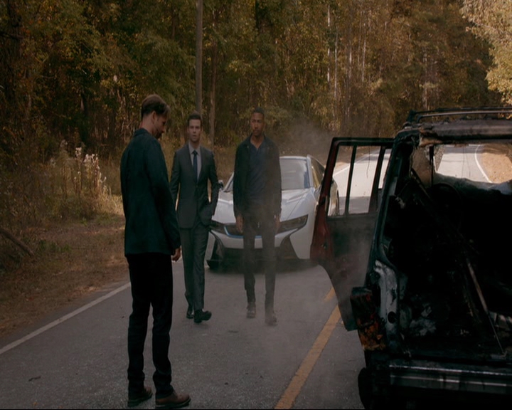 VampireDiaries-dot-nl_TheOriginals4x08VoodooInMyBlood1011.jpg