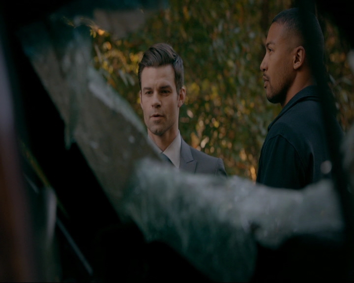 VampireDiaries-dot-nl_TheOriginals4x08VoodooInMyBlood1052.jpg