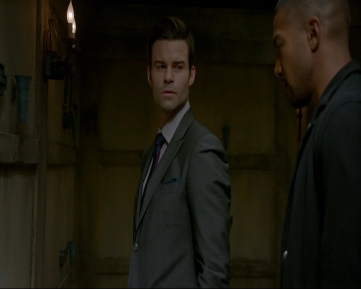 VampireDiaries-dot-nl_TheOriginals4x08VoodooInMyBlood1327.jpg