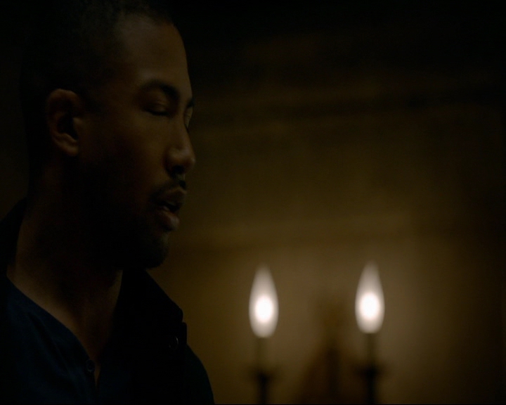 VampireDiaries-dot-nl_TheOriginals4x08VoodooInMyBlood1599.jpg