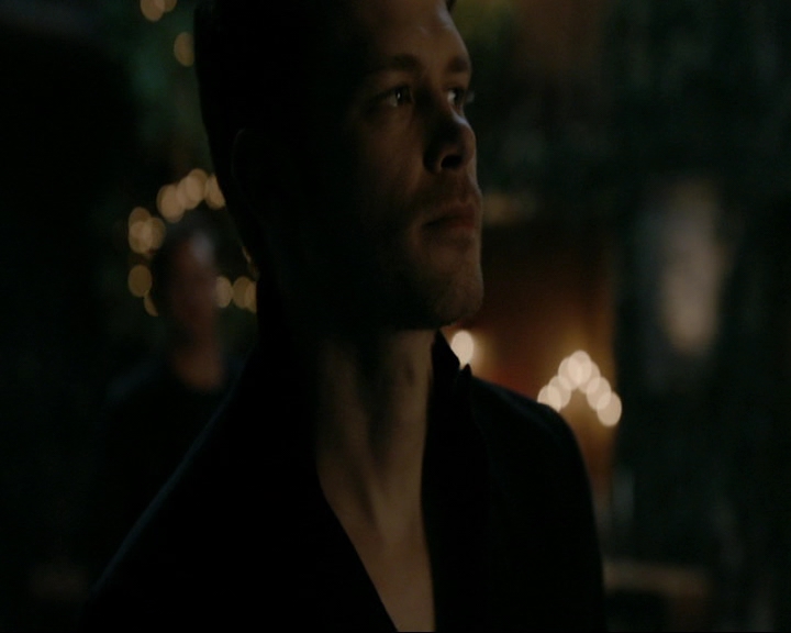 VampireDiaries-dot-nl_TheOriginals4x08VoodooInMyBlood1937.jpg