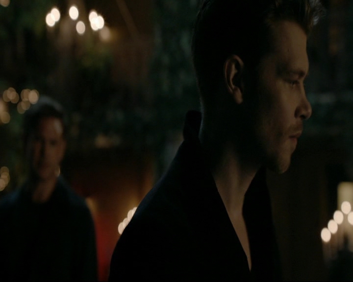 VampireDiaries-dot-nl_TheOriginals4x08VoodooInMyBlood1944.jpg