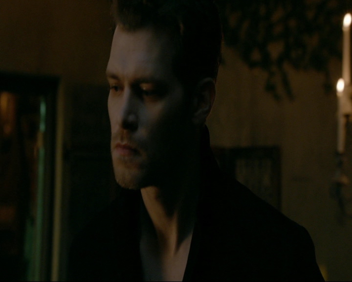 VampireDiaries-dot-nl_TheOriginals4x08VoodooInMyBlood1986.jpg