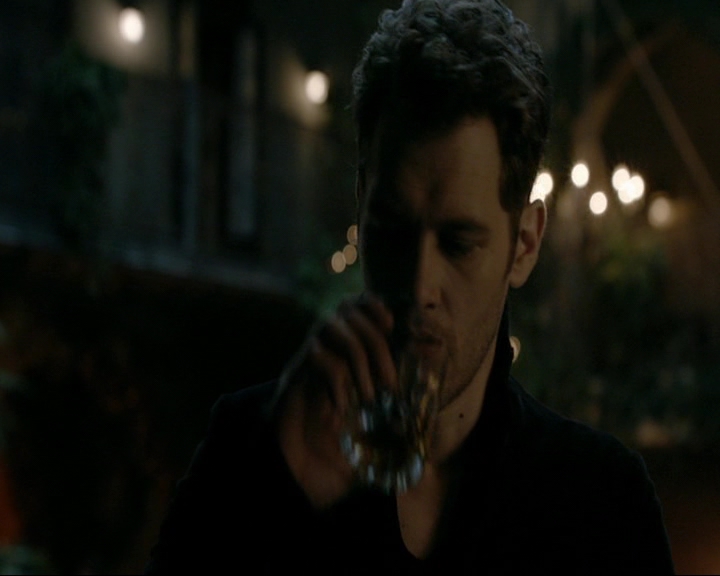 VampireDiaries-dot-nl_TheOriginals4x08VoodooInMyBlood2005.jpg