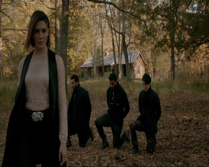 VampireDiaries-dot-nl_TheOriginals4x09QueenDeath0103.jpg