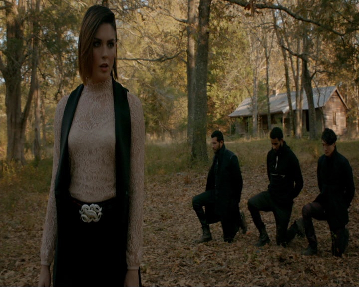 VampireDiaries-dot-nl_TheOriginals4x09QueenDeath0105.jpg